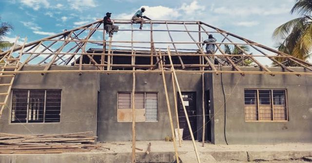 Madrassa de Matemwe 🔄
.
Par la Grâce du Très Haut et par la cause de vos dons, nous poursuivons la rénovation de la Madrassa. La toiture sera totalement rénovée inch’Allah. 
.
Bientôt d’autres bonnes nouvelles inch’Allah. ❤️